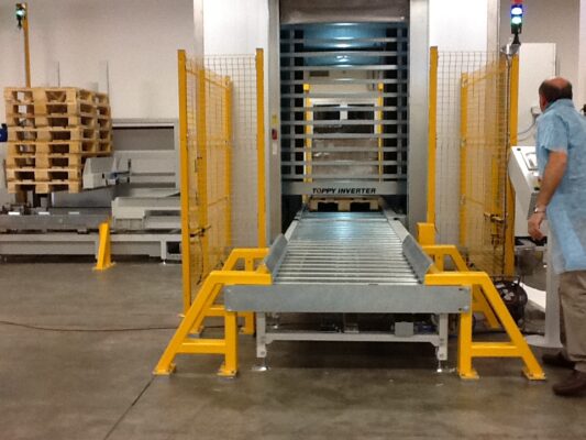Pallet transfer system