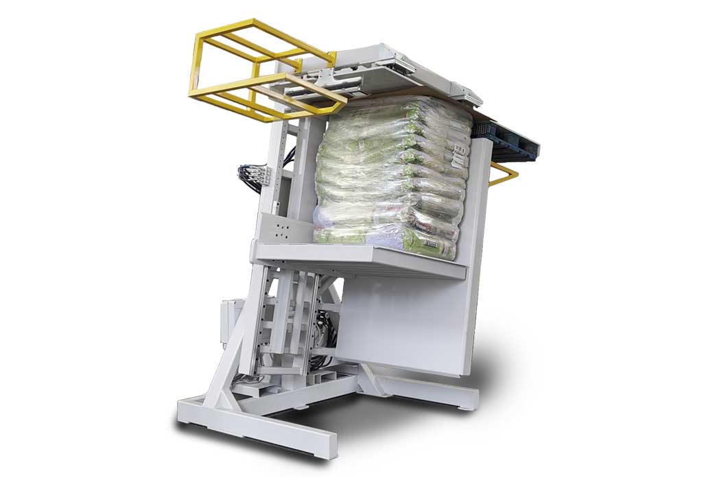 Robotic palletizing system in a food processing facility