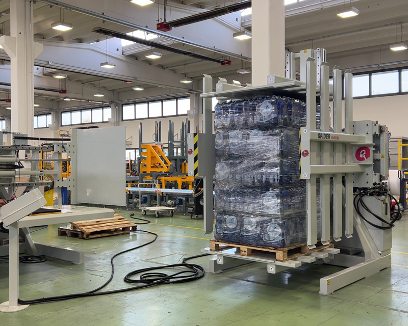 Efficient Toppy Spider Inverter for seamless pallet rotation.