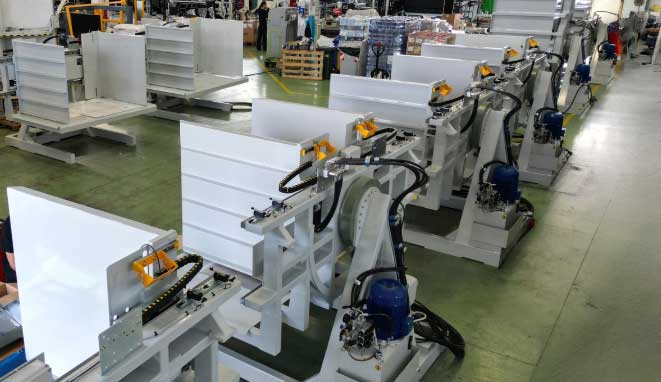 紧凑型托盘翻转机在狭窄仓库空间中的应用